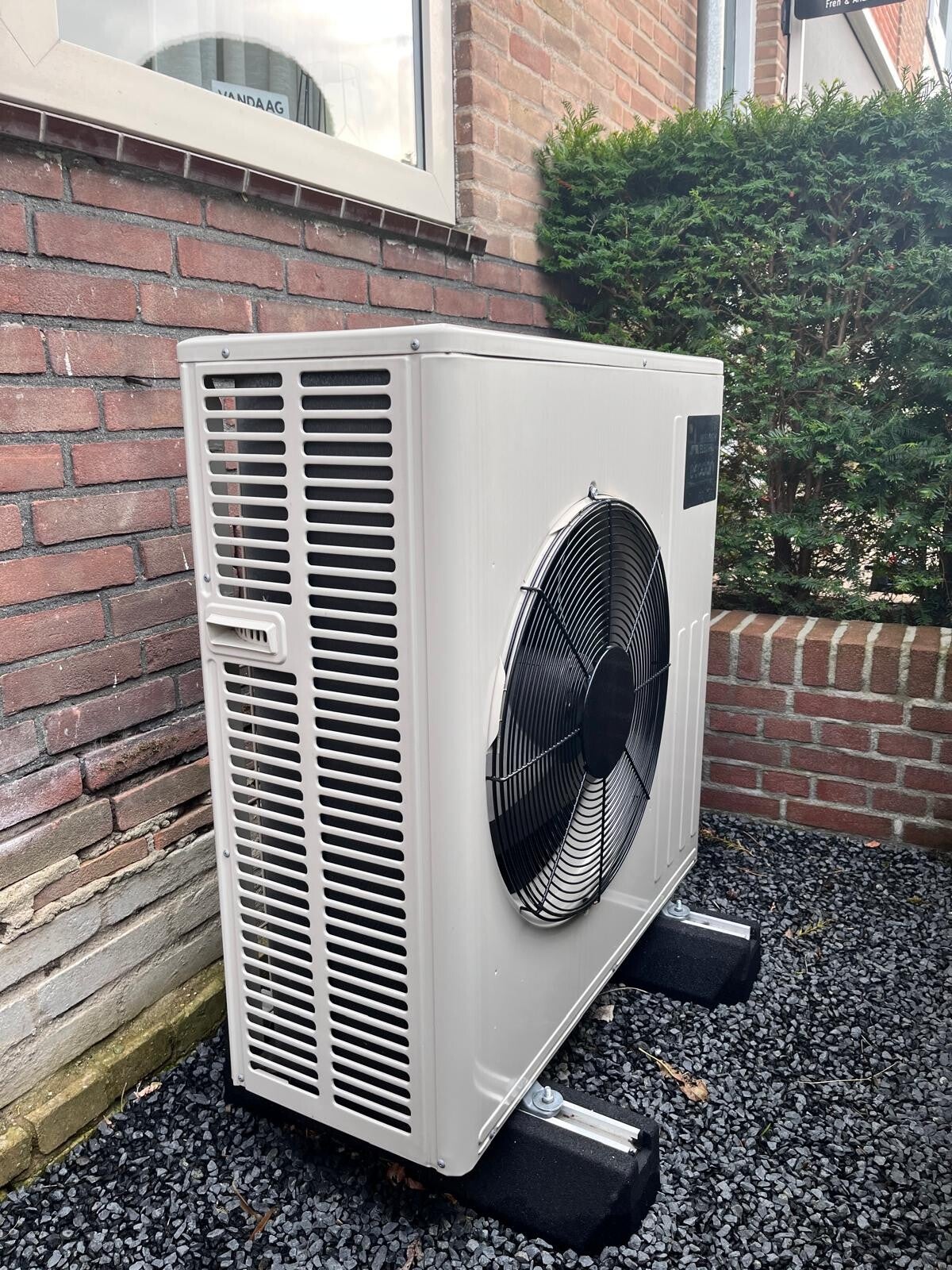 Zwart klimaattechniek foto 3